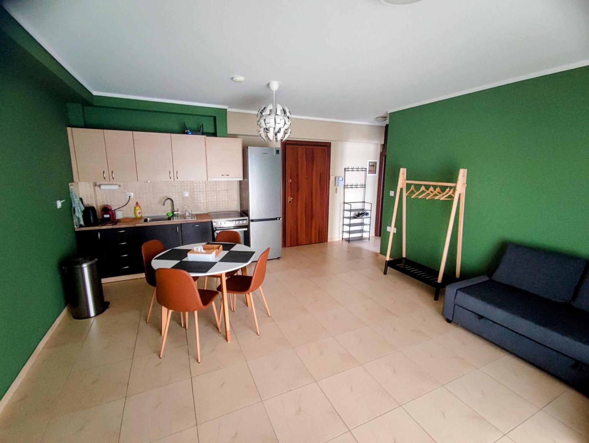Cozy Apt! Friends & Family - Private Paid Parking Thessaloníki Eksteriør billede